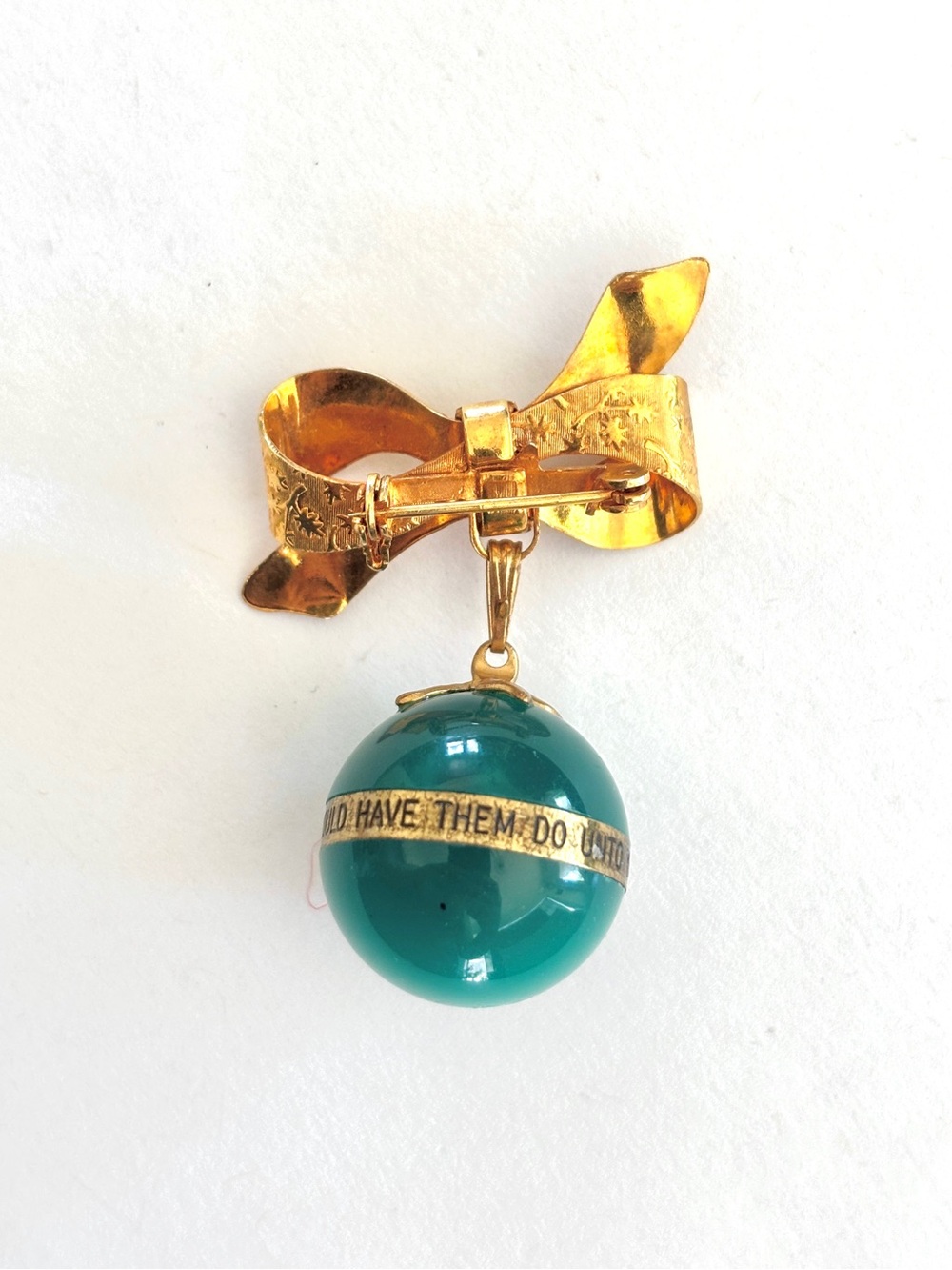 Vintage Golden Rule green teal marble brass band bow brooch pin - Picture 5 of 10